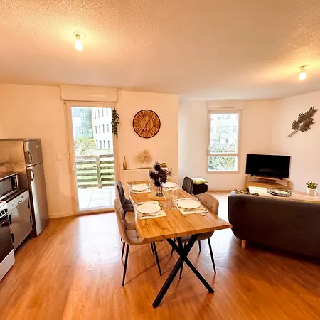 Apartman T3 - Parking Prive - Terrasse - Proche Busway *