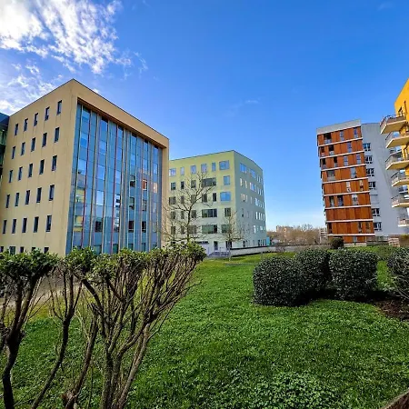 公寓 T3 Lumineux Avec Terrasse Et Parking - Ile De 南特