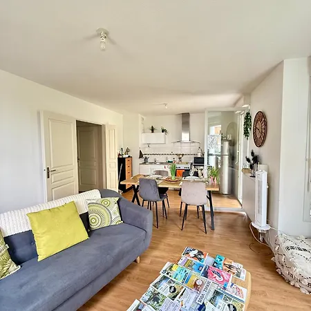 Apartment Spacieux T3 - Lumineux - Ile De & Centre Avec Terrasse Et Parking *