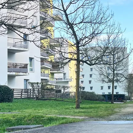 Appartement 2 Chambres- 63M2- Parking Prive - Ile De Nantes &Cite Des Congres *